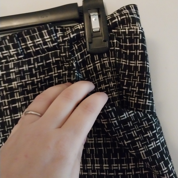 Tristan skirt size 14 - Picture 2 of 3